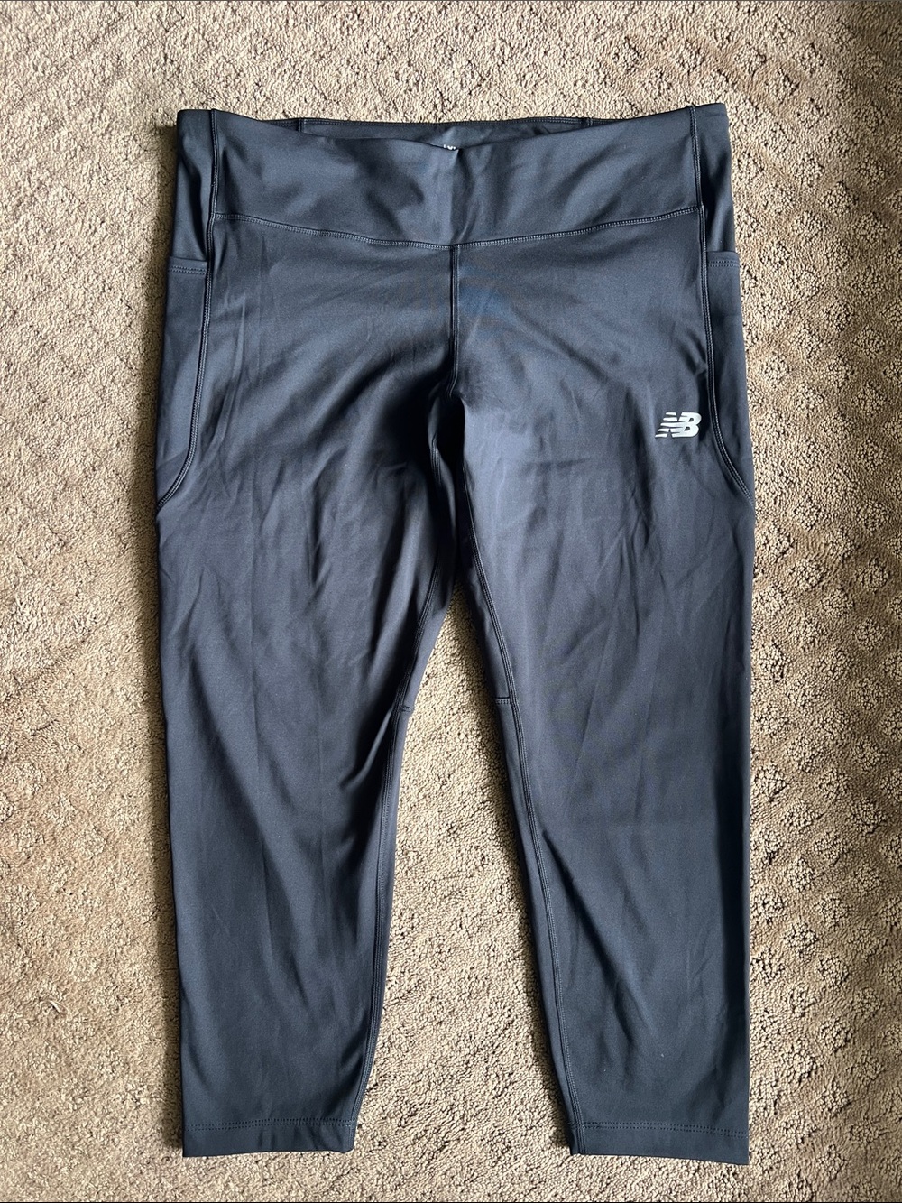 New Balance Women’s Black Athletic Leggings with Side Pockets